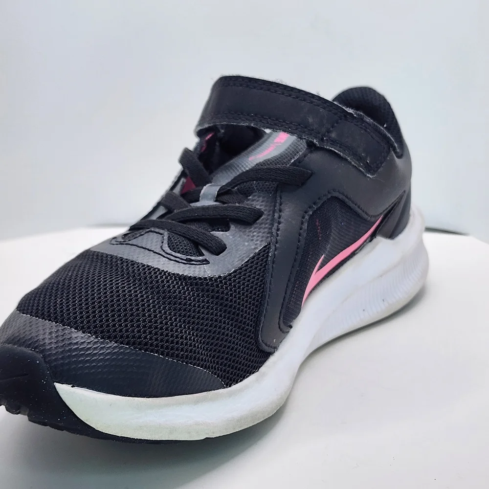 Nike Unisex-Child Star Runner 2 (PSV) Sneaker Size 5Y